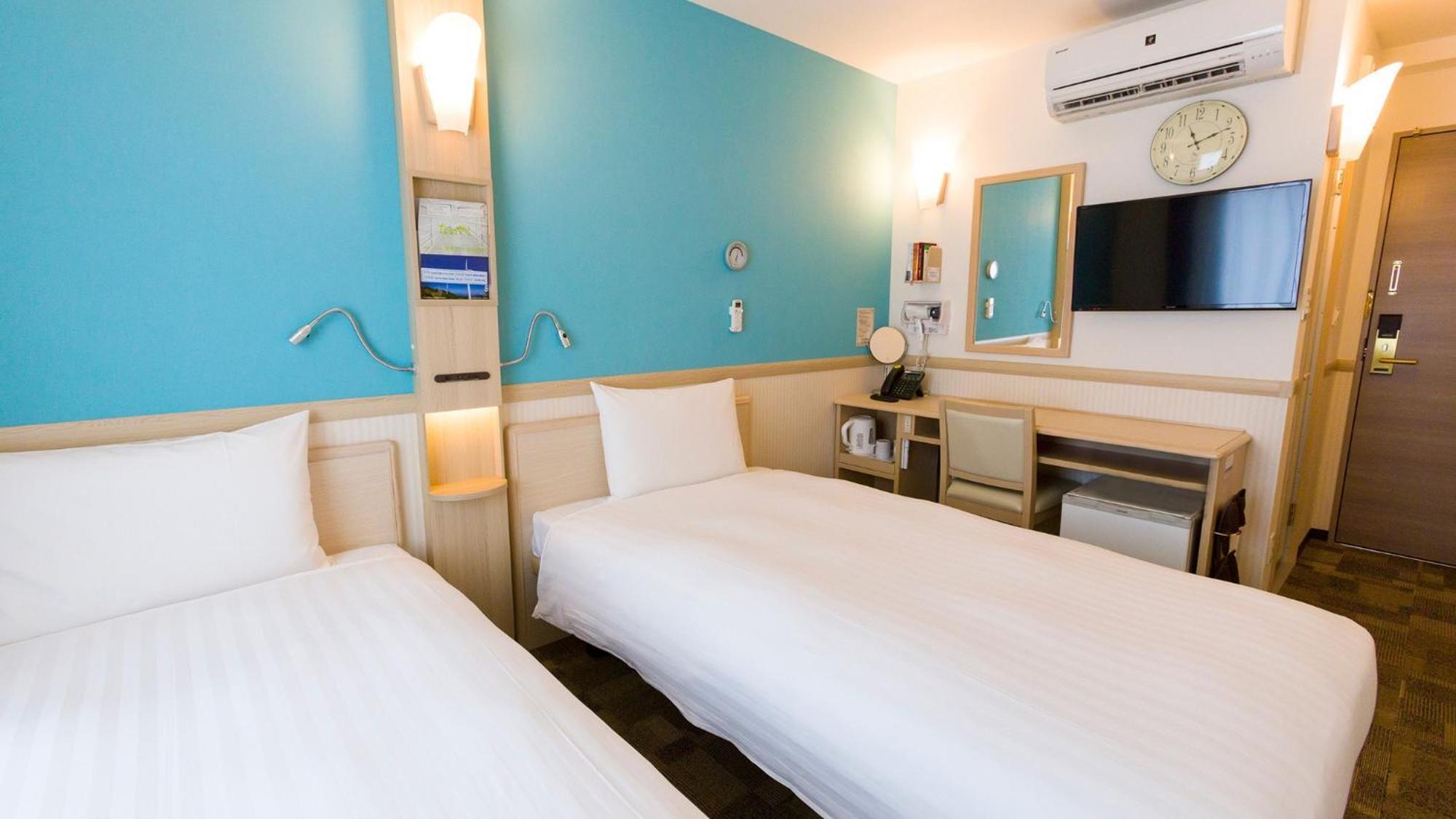 Toyoko Inn Iwakuni Eki Nishi Guchi الغرفة الصورة
